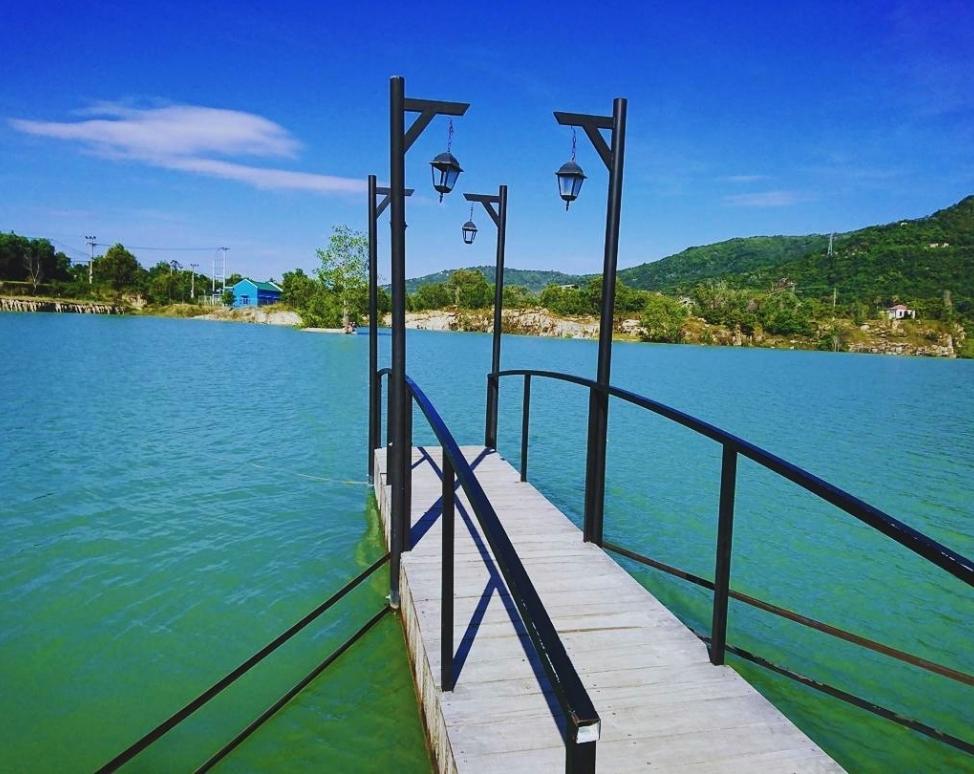 Cây cầu tại hồ Đá Xanh Vũng Tàu