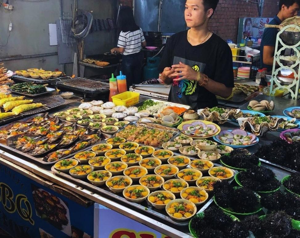 Hải sản tươi sống chợ đêm Phú Quốc