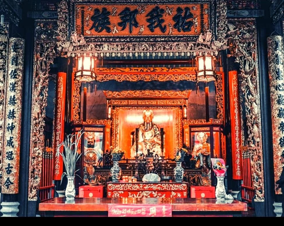 Bàn thờ Quan Vũ tại chùa Ông quận 5(@nguyendinhluu)