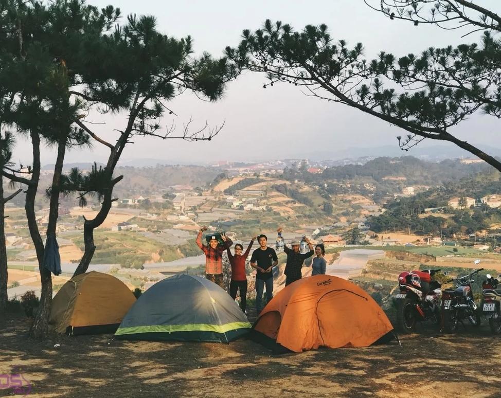 Cắm trại tại đồi Vọng Cảnh
