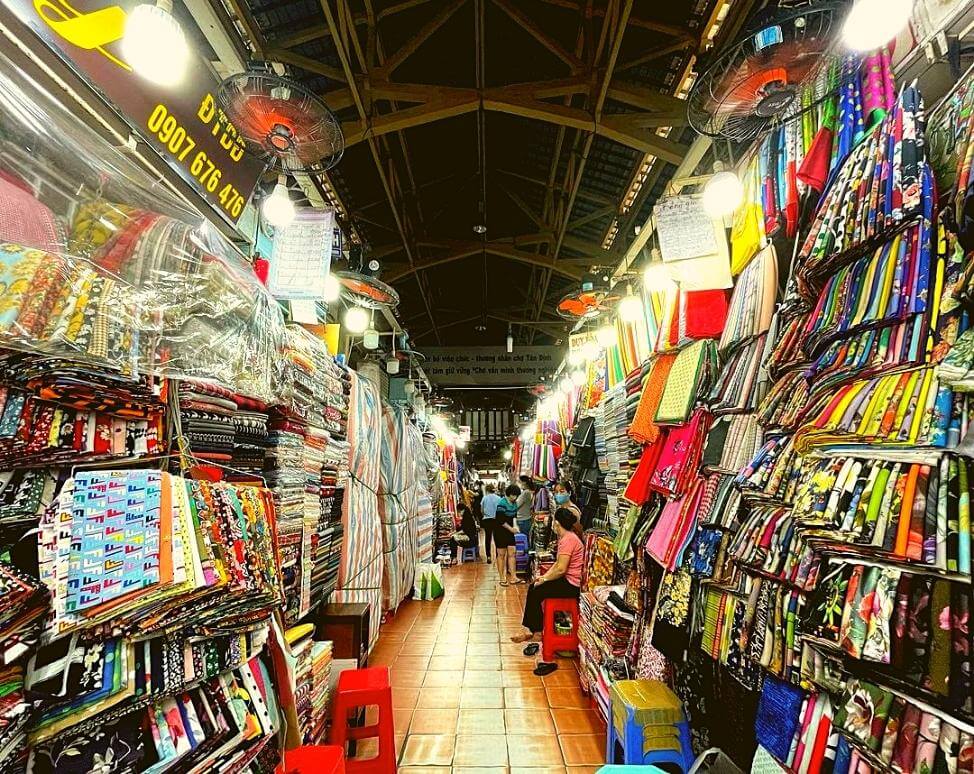 Hình ảnh chợ Tân Đinh (@yukiko_yazumi)