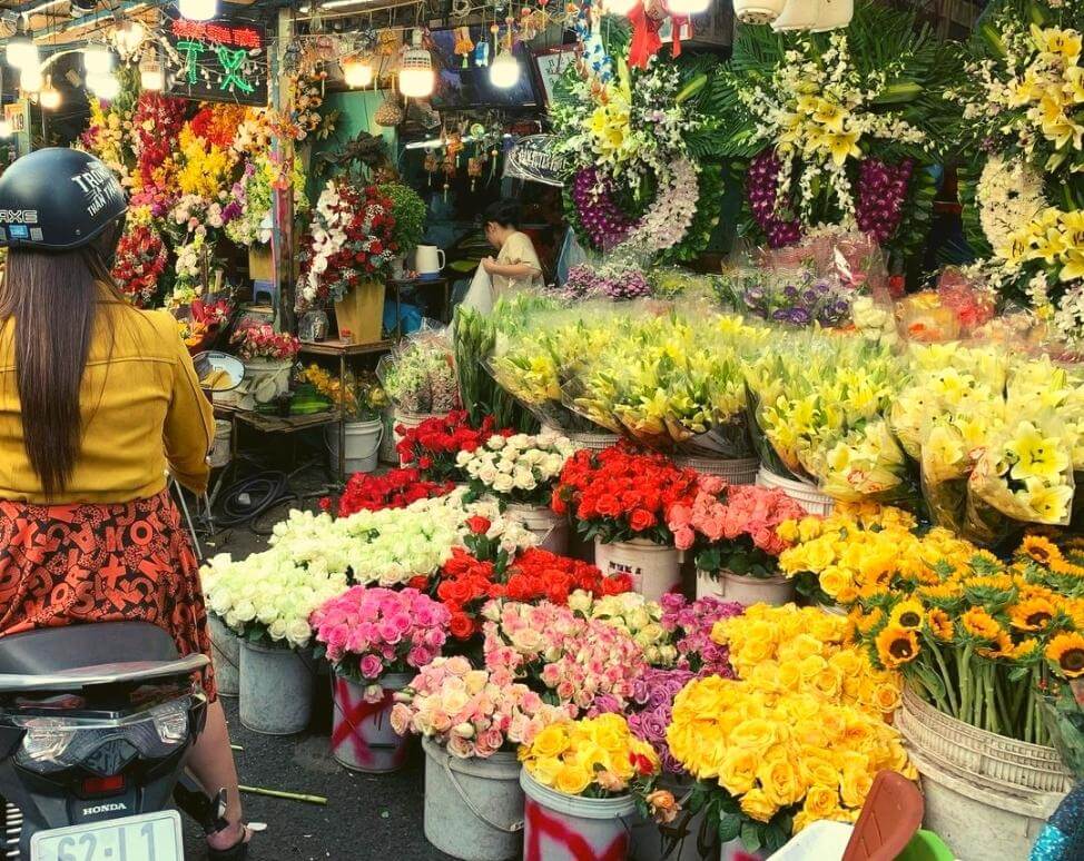 Khám phá chợ hoa Hồ Thị Kỷ (@___misstake___)