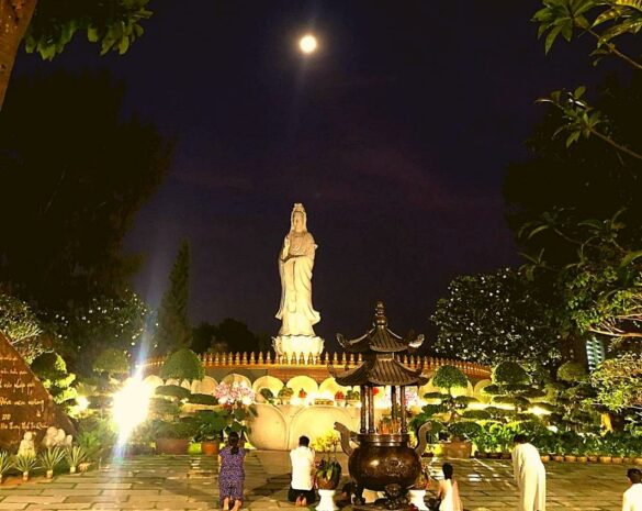 chua hue nghiem Hình ảnh chùa Huê Nghiêm q2