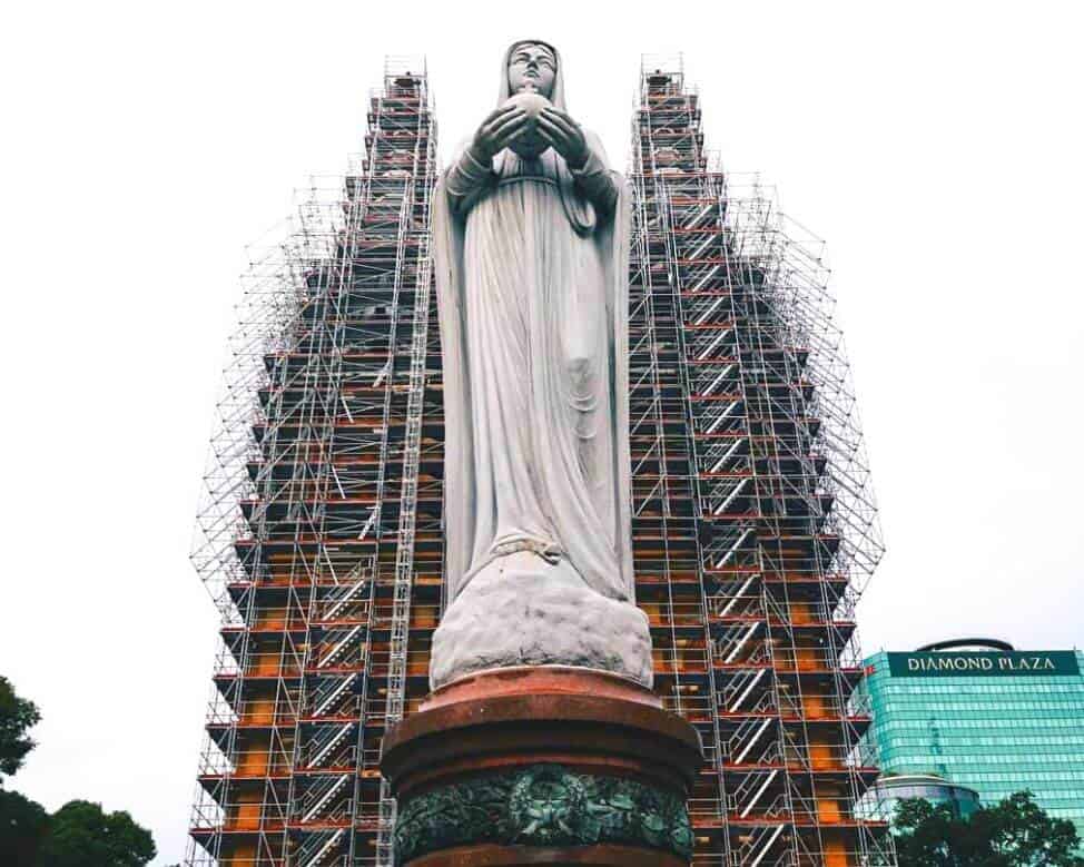 tượng đức mẹ nhà thờ đức bà sài gòn